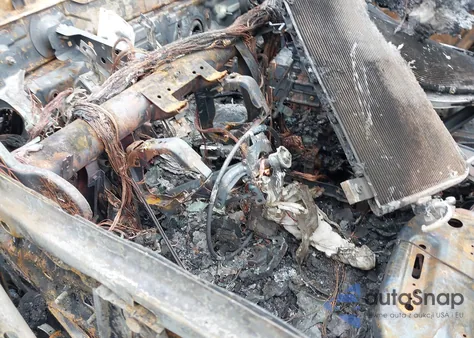 2014 Nissan Pathfinder Hybrid Platinum z USA, uszkodzony, nr VIN 5N1CR2MM4EC638247